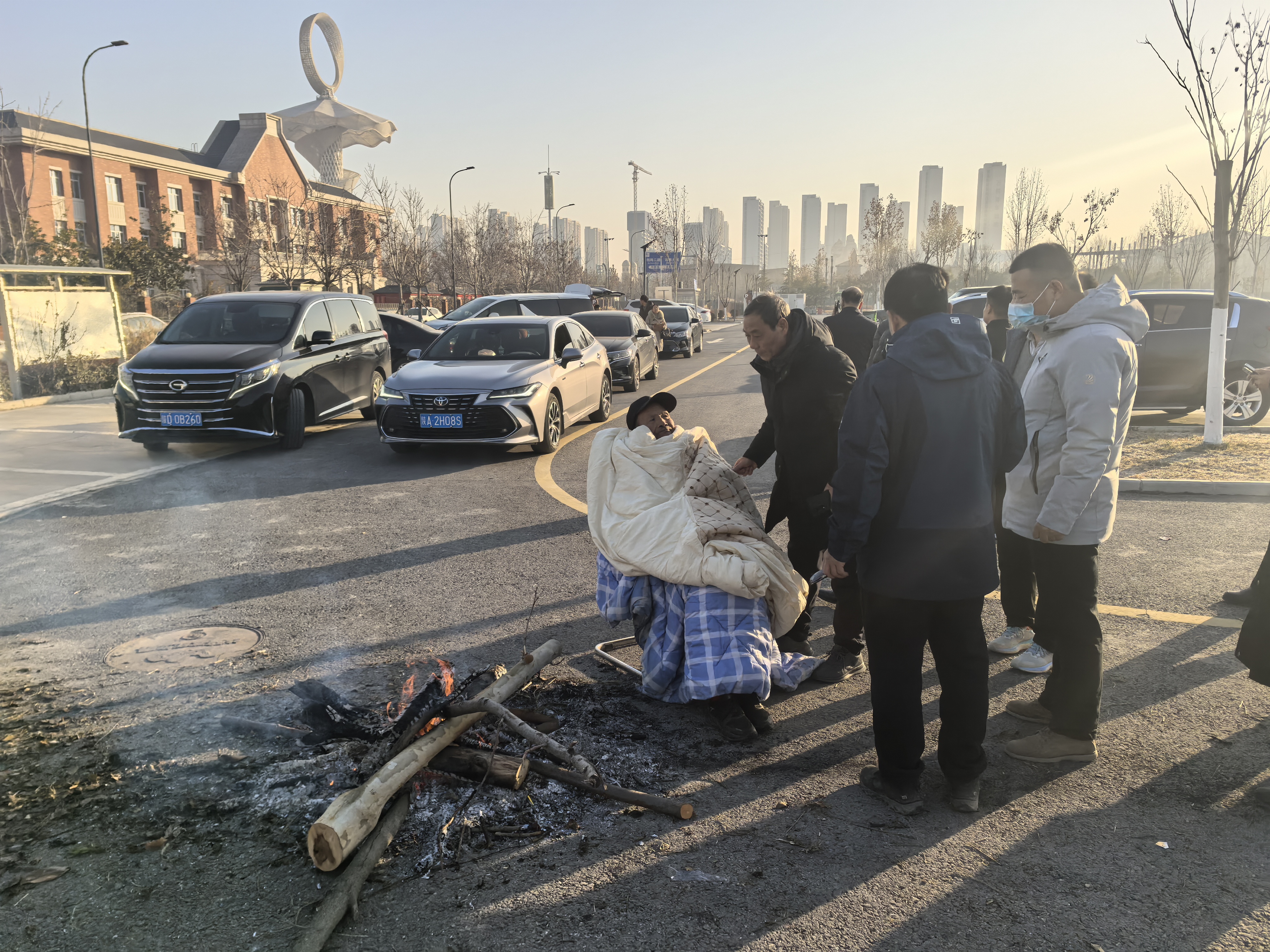 公司身邊好人|“只想快點(diǎn)聯(lián)系到他的家人！”